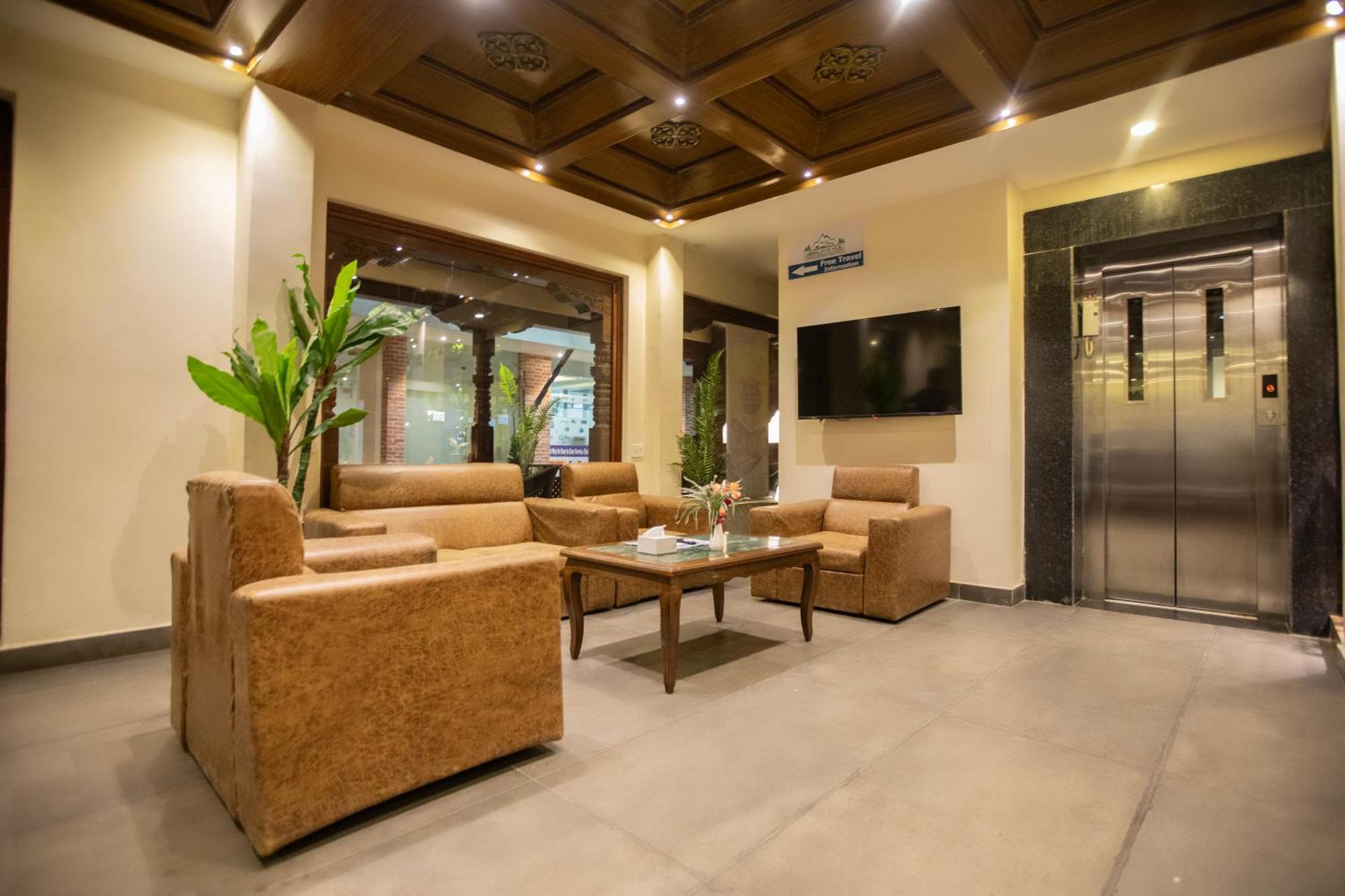 Capital Boutique Hotel Катманду Экстерьер фото