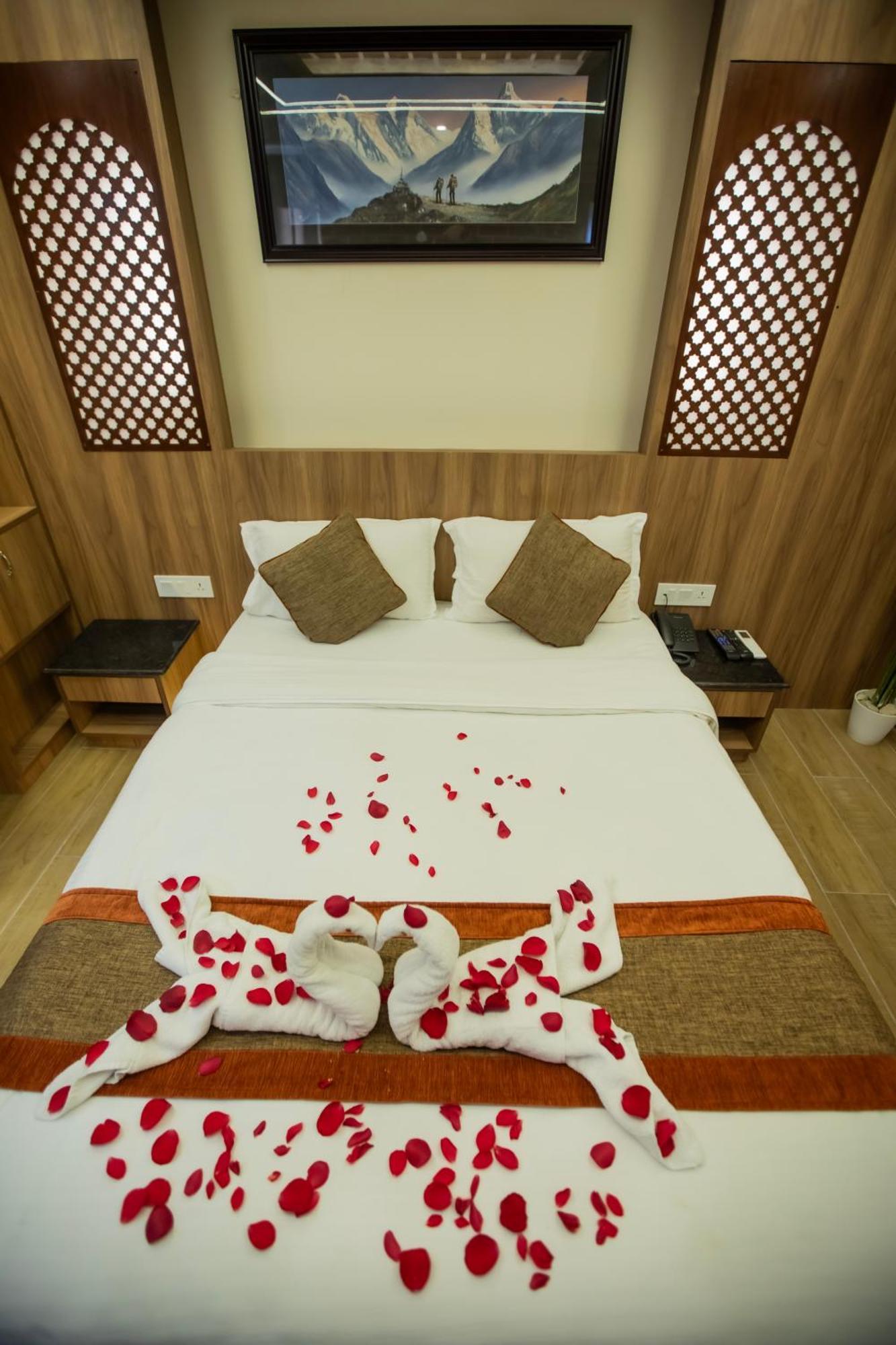Capital Boutique Hotel Катманду Экстерьер фото